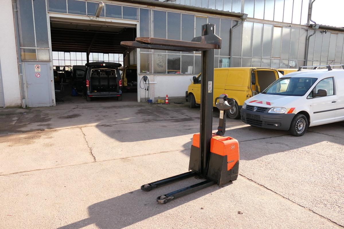 Transpallet HWE 100 Elektro Batterie 11/2024 HWE 100 Elektro Batterie 11/2024- Photo 5