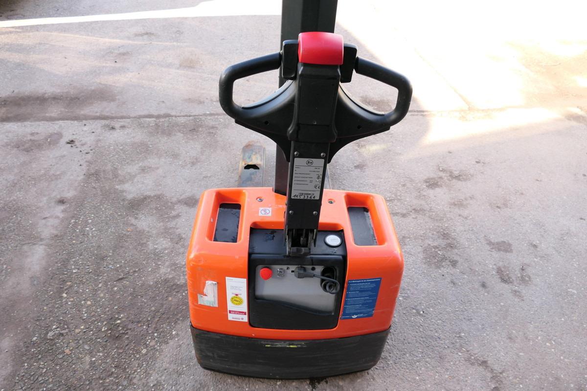 Transpallet HWE 100 Elektro Batterie 11/2024 HWE 100 Elektro Batterie 11/2024- Photo 6