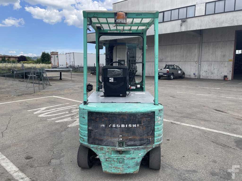 Chariot élévateur électrique Mitsubishi FBP 25 Mitsubishi FBP 25- Photo 3