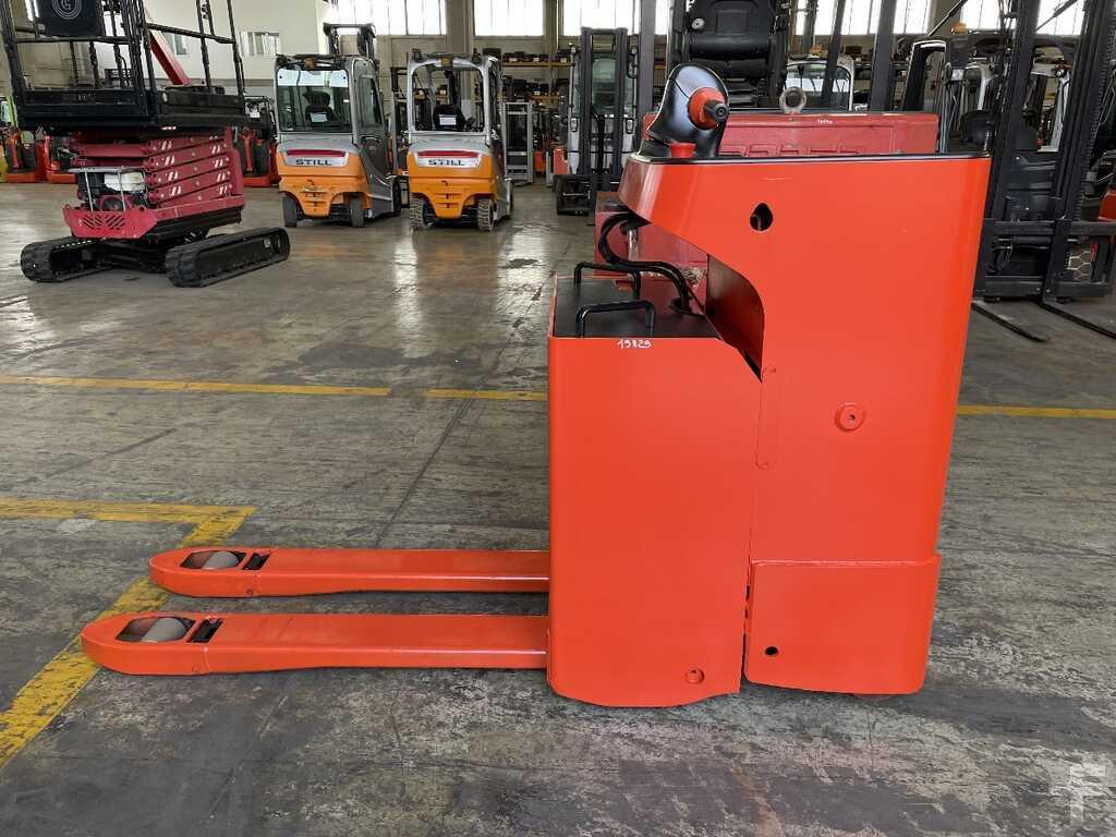 Transpallet Linde T 20 SF/144 (batteria 2017) Linde T 20 SF/144 (batteria 2017)- Photo 2