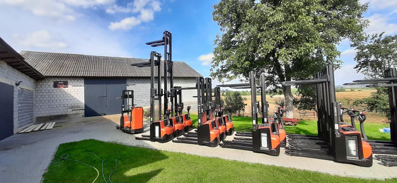 Wózek widłowy elektryczny SWE 200 D SWE 200 D- Photo 3