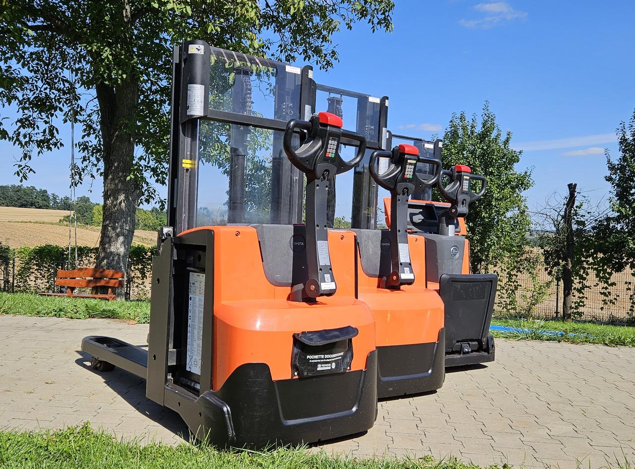 Gerbeur SWE 200 Staxio Toyota Initial lift, wstępne podnoszenie wideł, niski maszt SWE 200 Staxio Toyota Initial lift, wstępne podnoszenie wideł, niski maszt- Photo 9