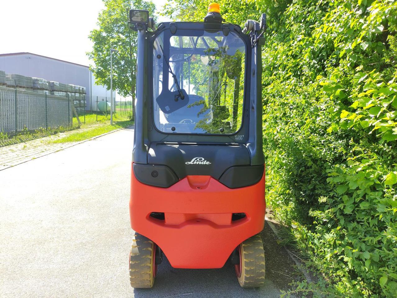 Carrello elevatore E30HL-01/600-387 E30HL-01/600-387- Photo 4