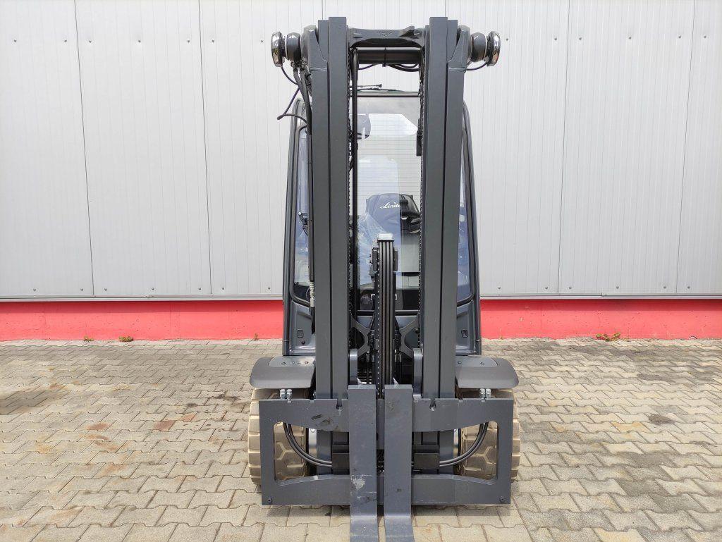Wózek widłowy E35L-01-1252 *Batterie NEU* E35L-01-1252 *Batterie NEU*- Photo 4