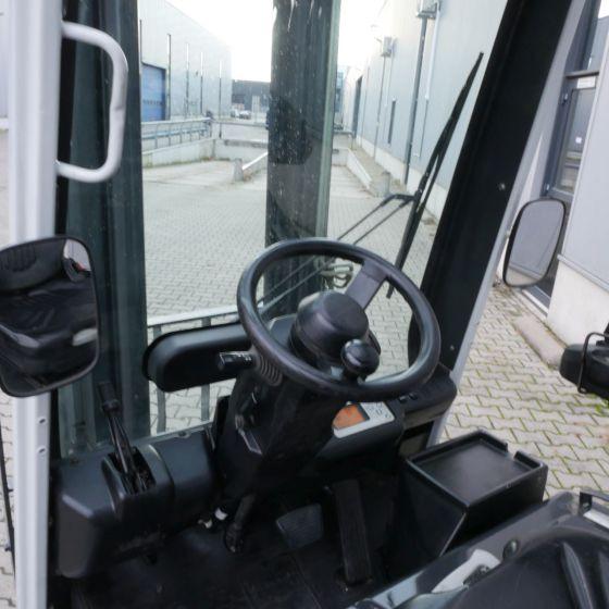 Carrello elevatore elettrico Unicarriers EH30L (G1Q2L30Q) Unicarriers EH30L (G1Q2L30Q)- Photo 5