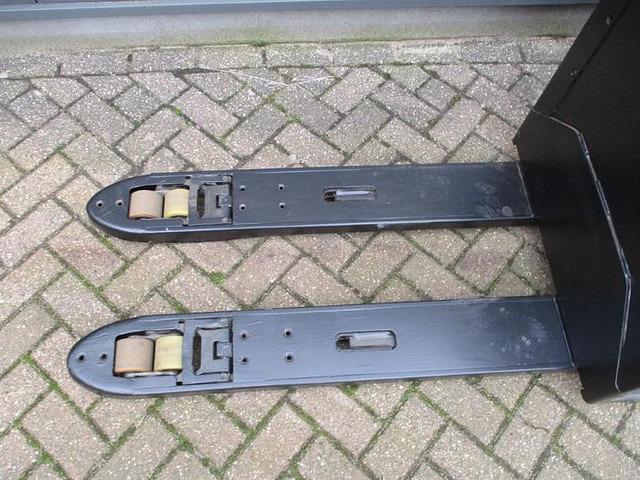 Wózek paletowy LPE 200 LPE 200- Photo 5
