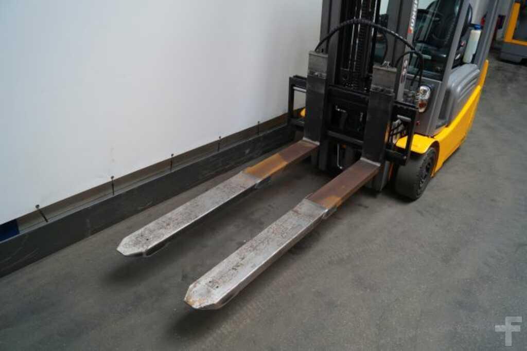 Carrello elevatore elettrico Jungheinrich EFG215 Jungheinrich EFG215- Photo 6