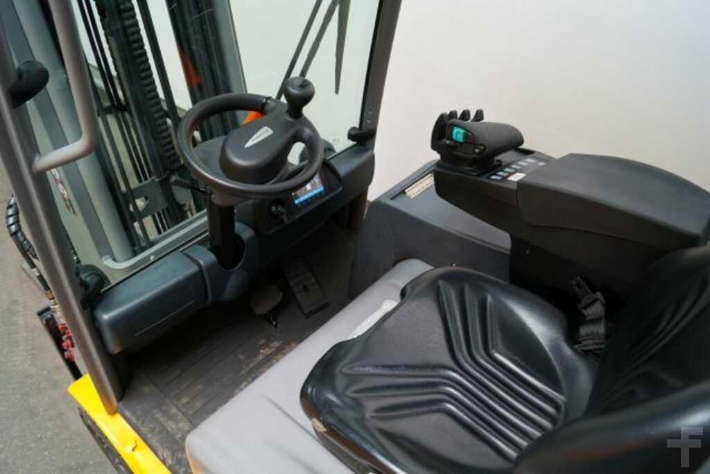 Carrello elevatore elettrico Jungheinrich EFG215 Jungheinrich EFG215- Photo 3