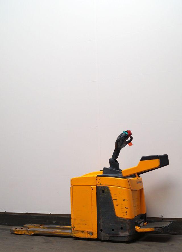 Pallet truck Jungheinrich ERE225 Jungheinrich ERE225- Photo 2