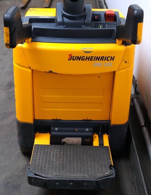 Pallet truck Jungheinrich ERE225 Jungheinrich ERE225- Photo 3