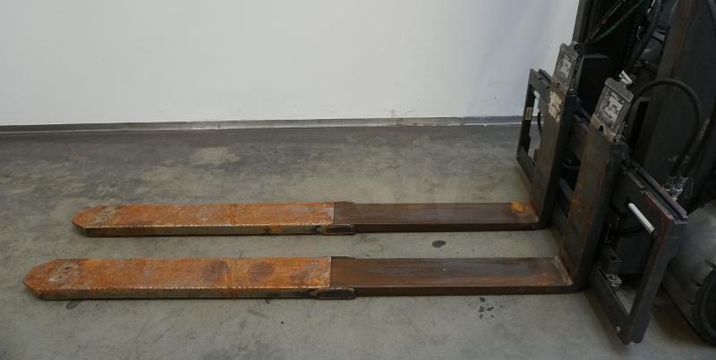 Carrello elevatore elettrico E 30 L 387 E 30 L 387- Photo 6