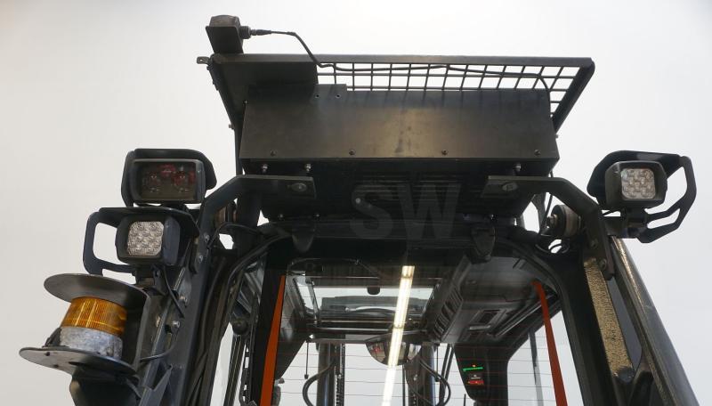 Wózek widłowy elektryczny E 35 HL 387 E 35 HL 387- Photo 8