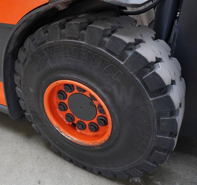 Carrello elevatore elettrico E 25 L 387 E 25 L 387- Photo 8