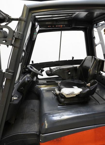 Carrello elevatore elettrico E 50 HL 388 E 50 HL 388- Photo 3