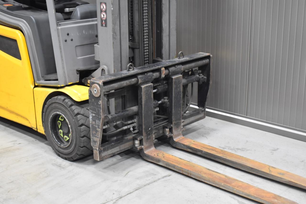 Carrello elevatore elettrico EFG 218 EFG 218- Photo 6