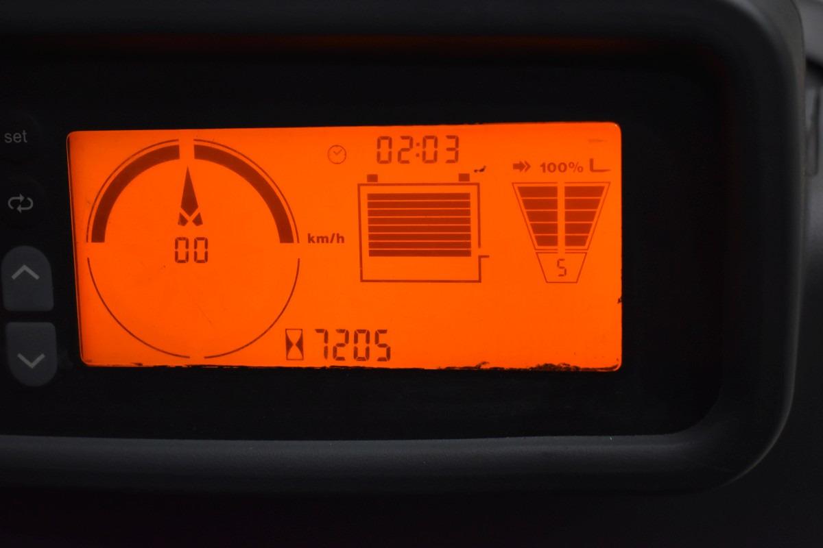 Wózek widłowy elektryczny EFG 220 EFG 220- Photo 10