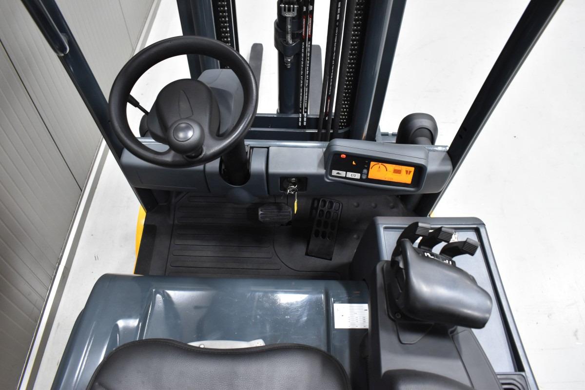 Wózek widłowy elektryczny EFG 220 EFG 220- Photo 7
