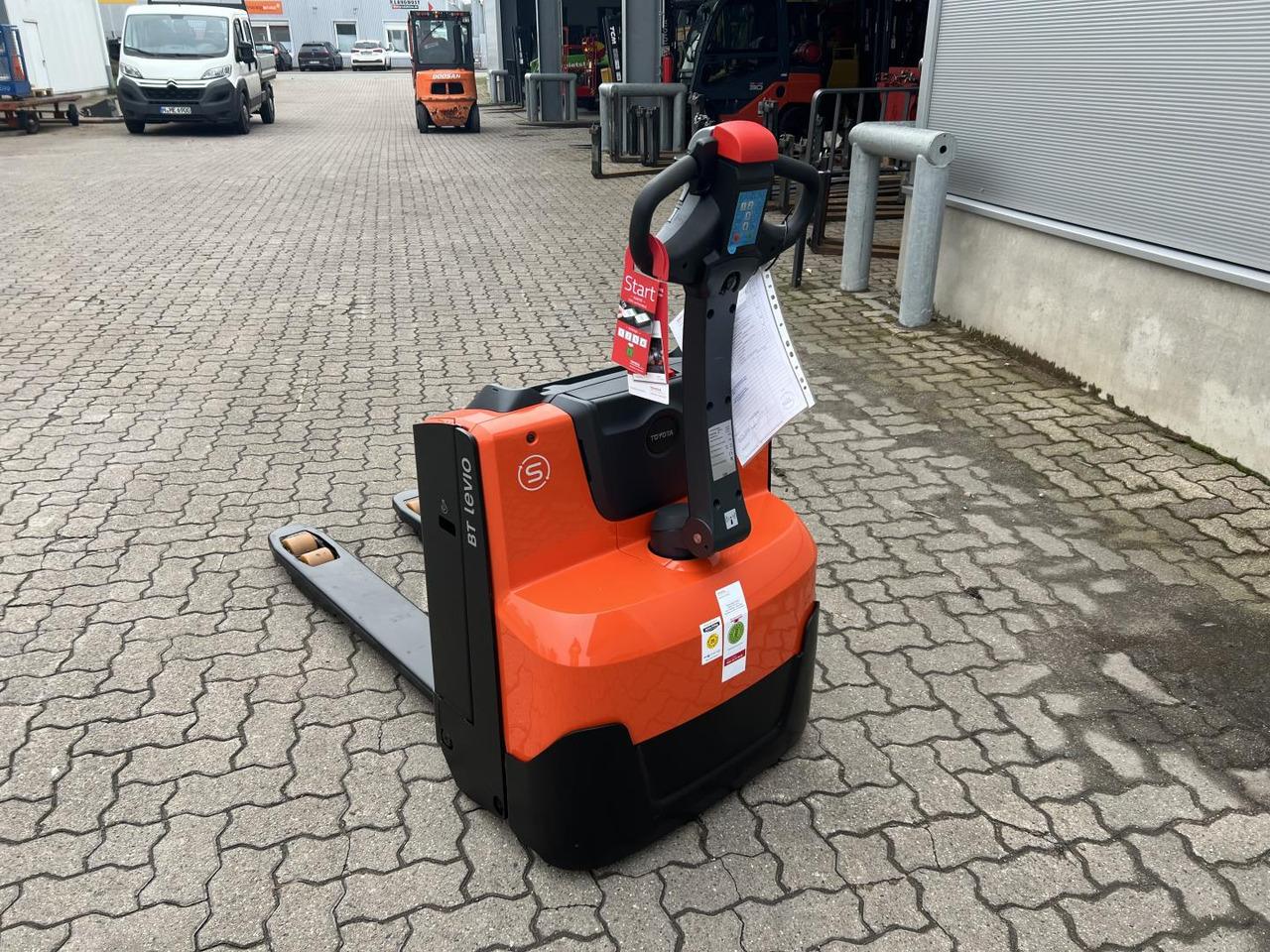 Transpallet Toyota LWE 140 Toyota LWE 140- Photo 2