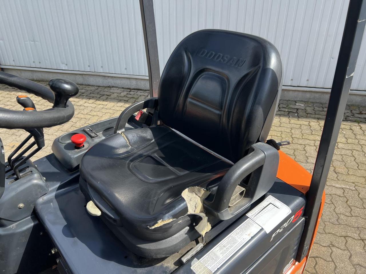 Wózek widłowy elektryczny Doosan B 13 R-5 AC Doosan B 13 R-5 AC- Photo 4