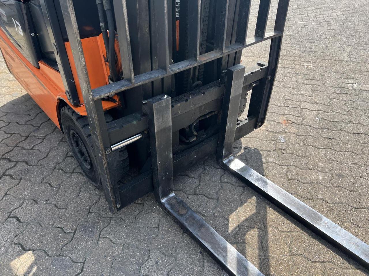 Wózek widłowy elektryczny Doosan B 13 R-5 AC Doosan B 13 R-5 AC- Photo 8