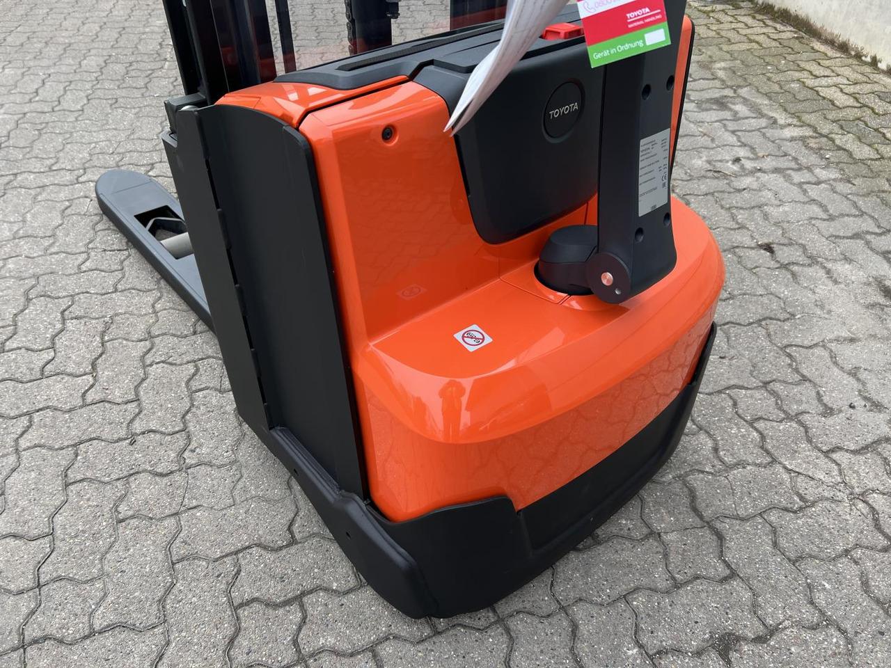 Stoccatore Toyota SWE 140 / Akku 2022! Toyota SWE 140 / Akku 2022!- Photo 6