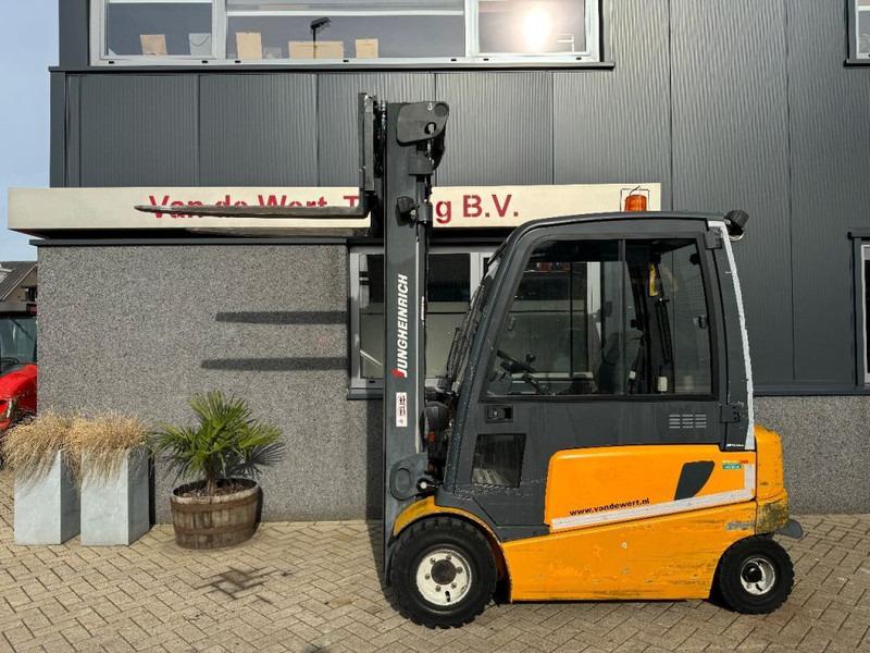 Wózek widłowy elektryczny EFG430K Heftruck Triplo 650 Freelift/Sideshift/4e functie elektrisch accu 2016 EFG430K Heftruck Triplo 650 Freelift/Sideshift/4e functie elektrisch accu 2016- Photo 4