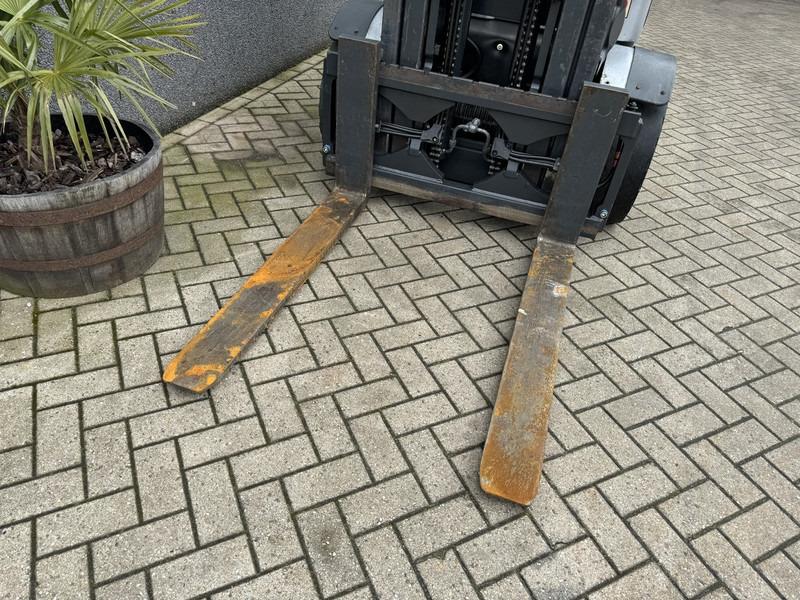 Carrello elevatore elettrico RX60-35/600 Triplo 595 Freelift/3e/4e functie elektrisch 2018 RX60-35/600 Triplo 595 Freelift/3e/4e functie elektrisch 2018- Photo 4