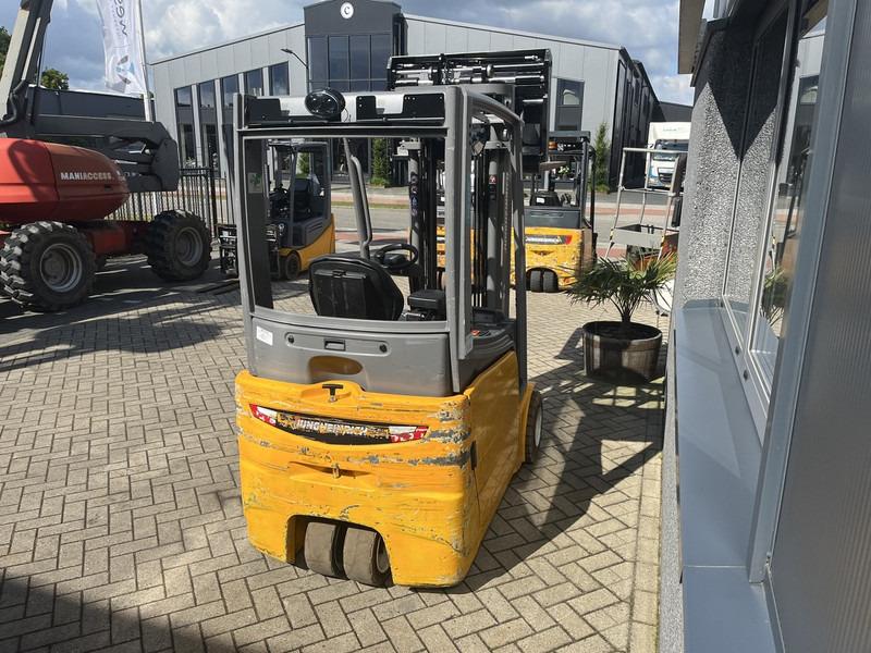 Chariot élévateur électrique Heftruck JUNGHEINRICH EFG218K triplo freelift sideshift vorkversteller 2016 Heftruck JUNGHEINRICH EFG218K triplo freelift sideshift vorkversteller 2016- Photo 4