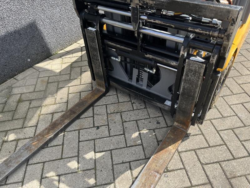 Wózek widłowy elektryczny Heftruck JUNGHEINRICH EFG216K triplo freelift sideshift vorkversteller 2018 Heftruck JUNGHEINRICH EFG216K triplo freelift sideshift vorkversteller 2018- Photo 5