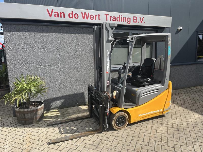 Wózek widłowy elektryczny Heftruck JUNGHEINRICH EFG216K triplo freelift sideshift vorkversteller 2018 Heftruck JUNGHEINRICH EFG216K triplo freelift sideshift vorkversteller 2018- Photo 3