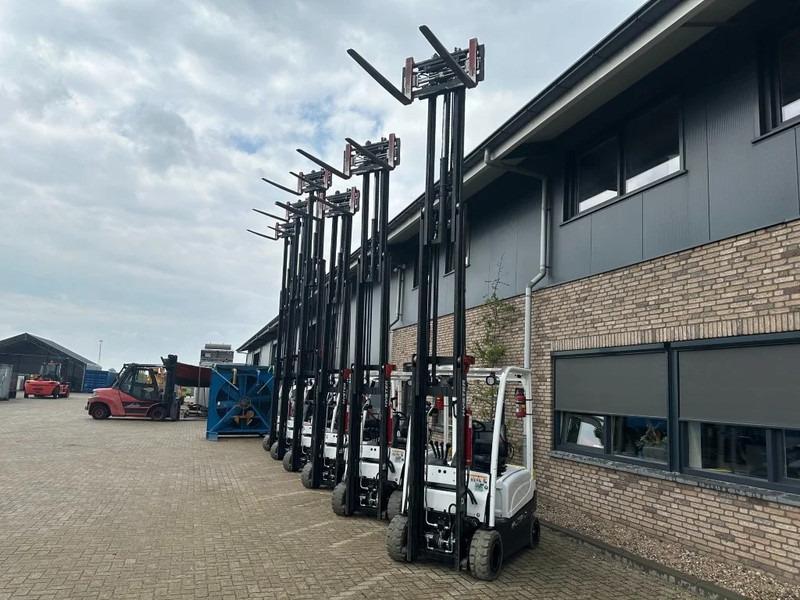 Wózek widłowy elektryczny J1.8XN MWB 1.8 ton Triplex Freelift Sideshift Positioner Elektra Heftruck accu 2023 J1.8XN MWB 1.8 ton Triplex Freelift Sideshift Positioner Elektra Heftruck accu 2023- Photo 4