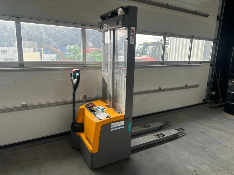 Gerbeur EJC M13 1300 kg Elektra Stapelaar 335 cm hefhoogte Als nieuw 2021 ! 100 uur ! EJC M13 1300 kg Elektra Stapelaar 335 cm hefhoogte Als nieuw 2021 ! 100 uur !- Photo 10