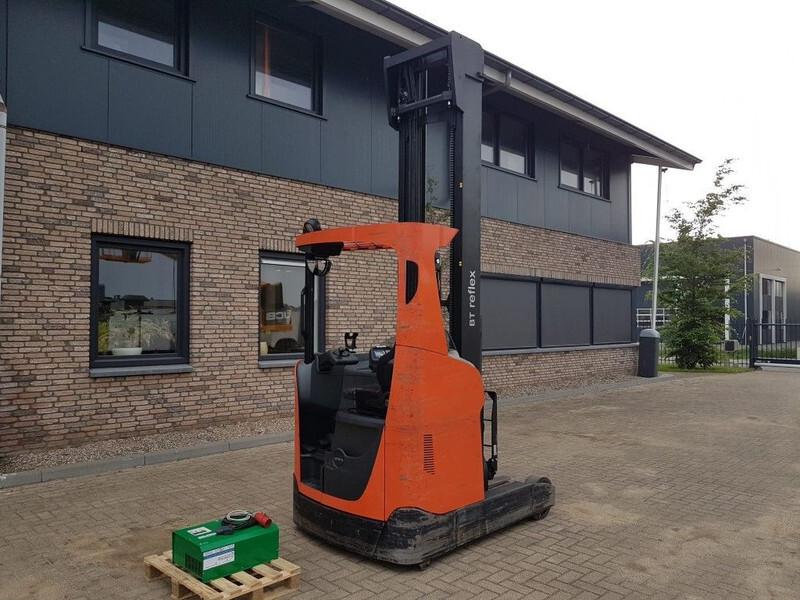 Reach truck RRE180H Toyota 1.8 ton Triplex Freelift Sideshift Elektra Reachtruck RRE180H Toyota 1.8 ton Triplex Freelift Sideshift Elektra Reachtruck- Photo 8