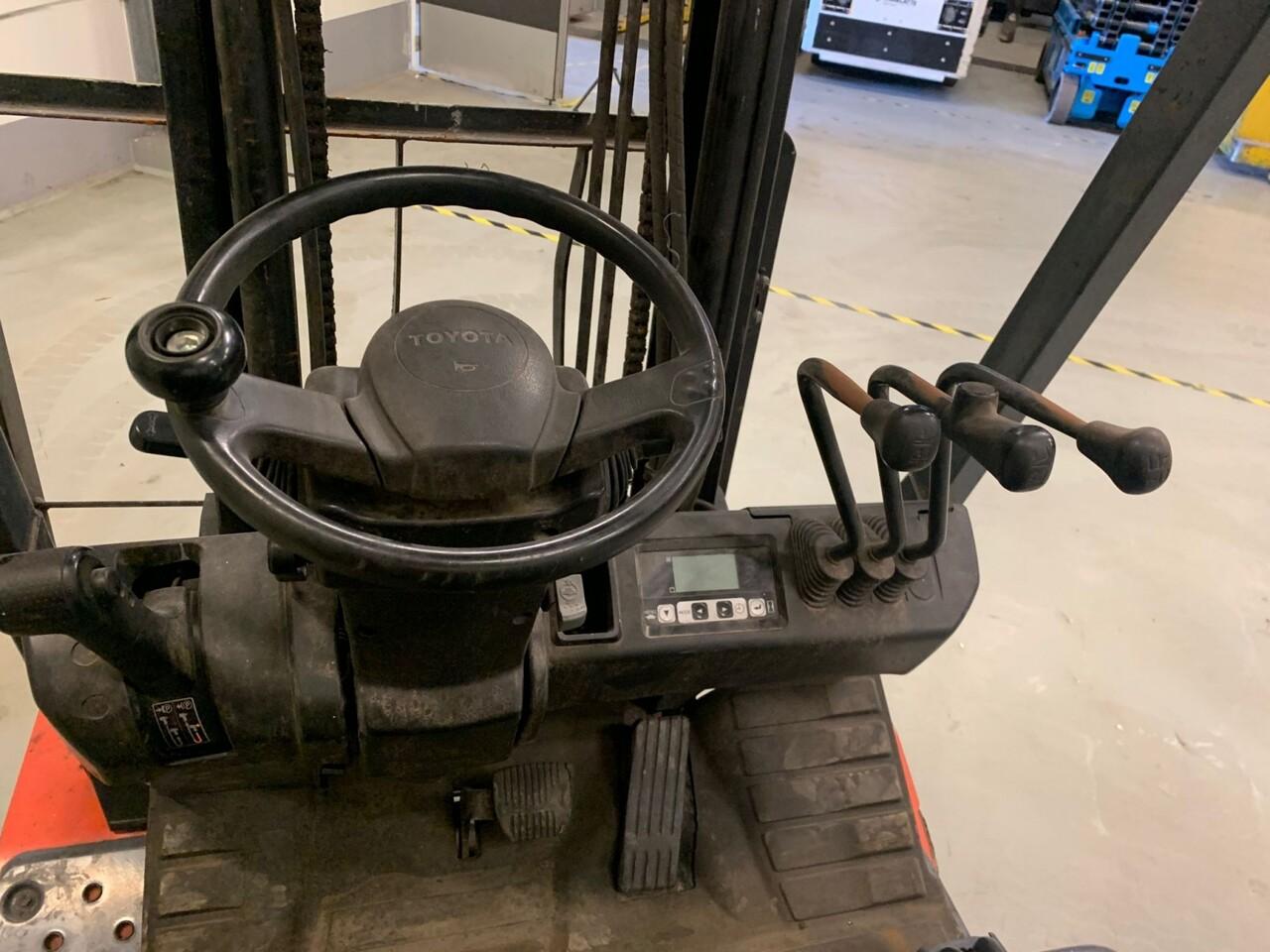 Carrello elevatore diesel- Photo 9