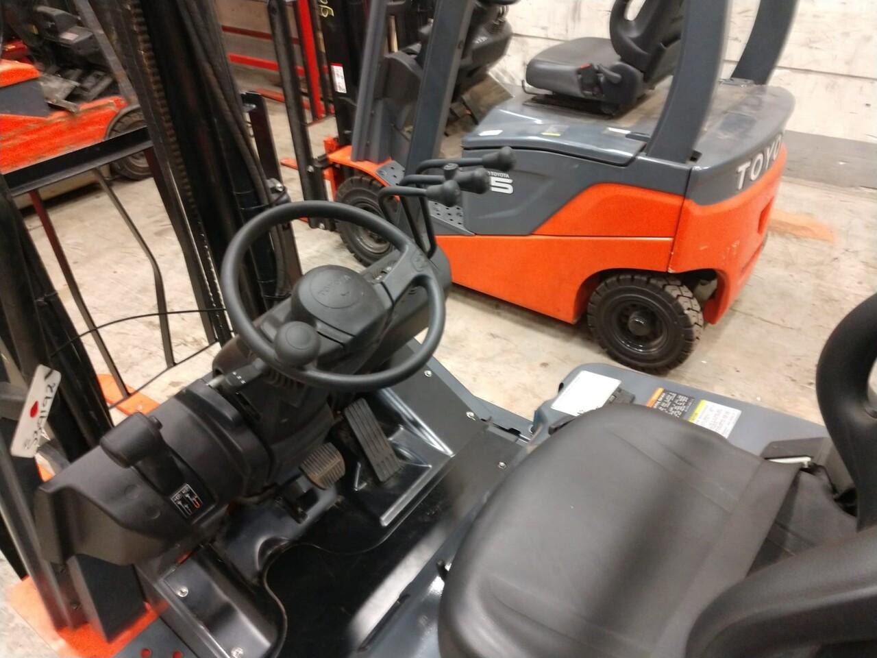 Wózek widłowy diesel- Photo 8