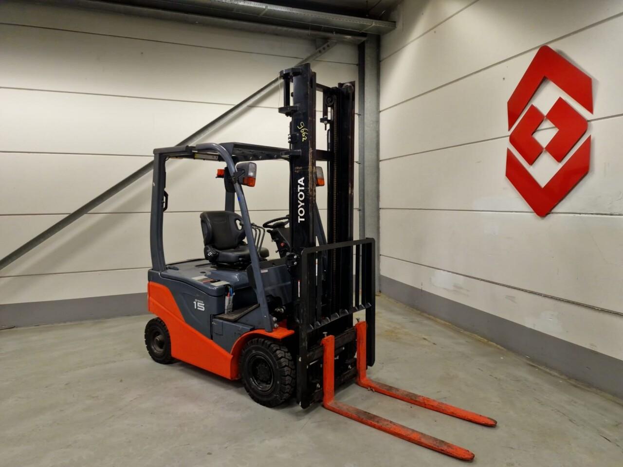 Wózek widłowy diesel- Photo 3