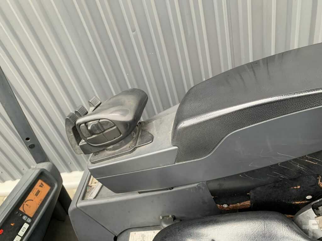 Carrello elevatore elettrico Jungheinrich EFG216 Jungheinrich EFG216- Photo 6
