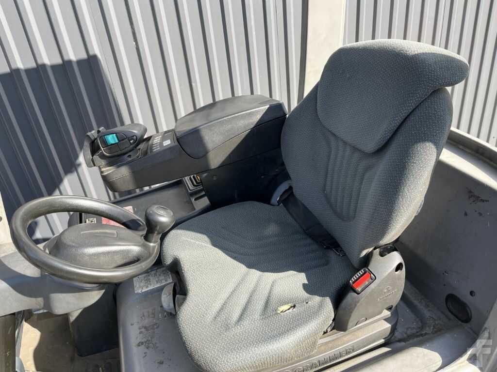 Carrello elevatore elettrico Jungheinrich EFG216k Jungheinrich EFG216k- Photo 7