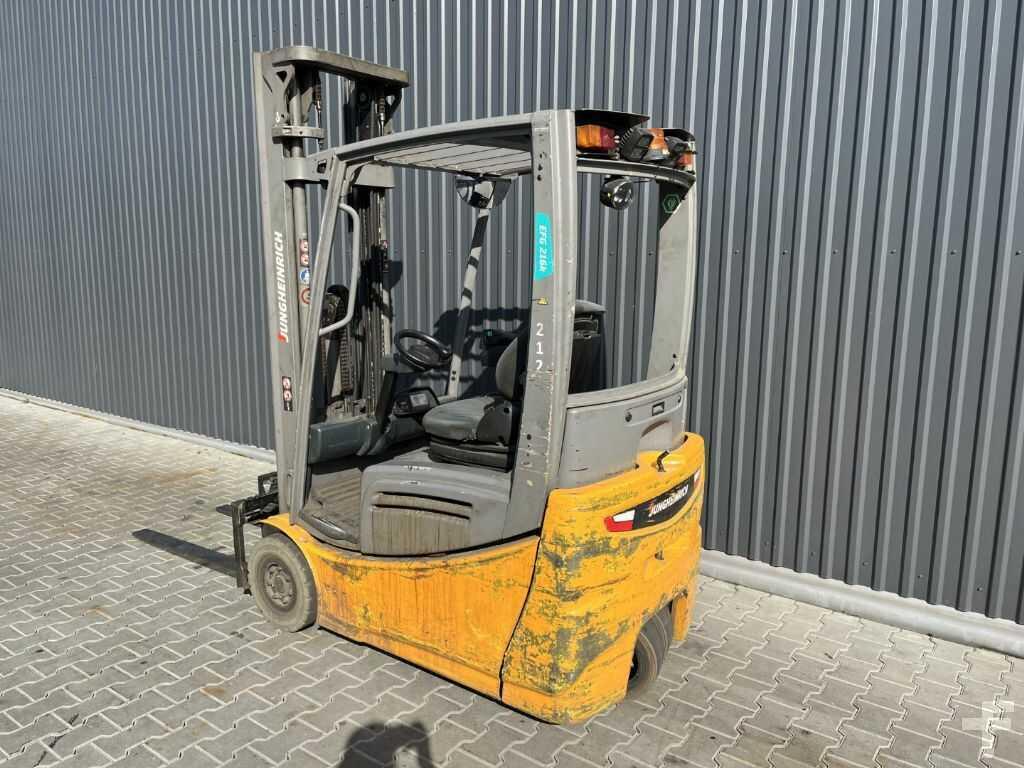 Carrello elevatore elettrico Jungheinrich EFG216k Jungheinrich EFG216k- Photo 3
