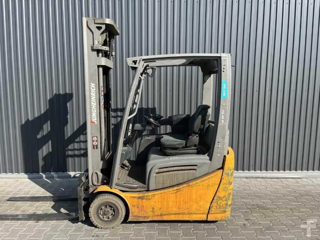 Carrello elevatore elettrico Jungheinrich EFG216k Jungheinrich EFG216k- Photo 2