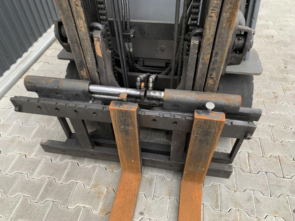 Carrello elevatore elettrico Toyota 7FBMF35 Toyota 7FBMF35- Photo 7