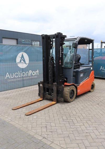 Carrello elevatore elettrico 8FBMT30 8FBMT30- Photo 9