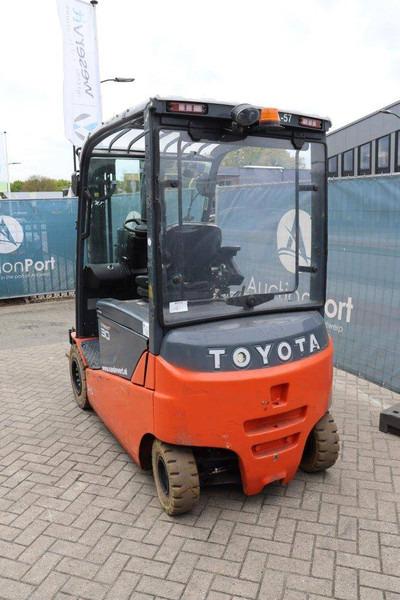 Carrello elevatore elettrico 8FBMT30 8FBMT30- Photo 4