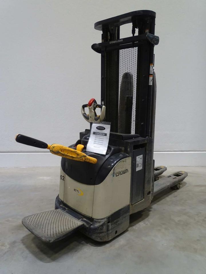 Gerbeur Crown ETI40001.6TT Crown ETI40001.6TT- Photo 2