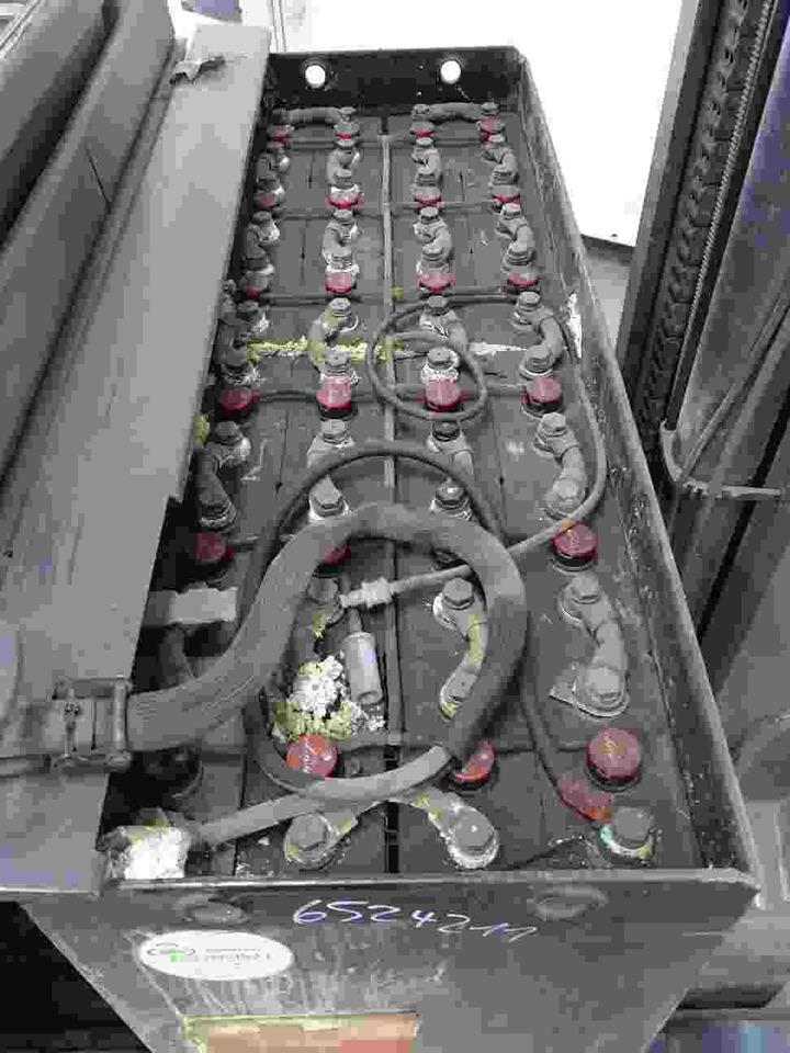 Chariot à mât rétractable Linde R14HD-01 Linde R14HD-01- Photo 4