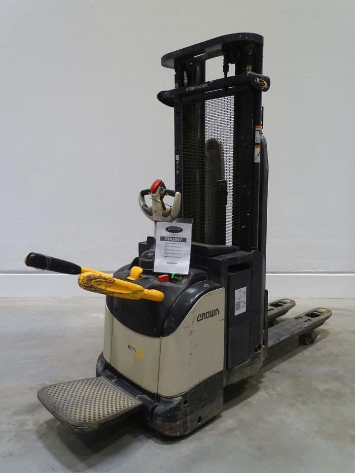 Stoccatore Crown ETI40001.6TT Crown ETI40001.6TT- Photo 2